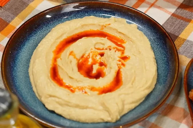 HUMMUS