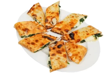 SPINACH & CHEESE PIDE