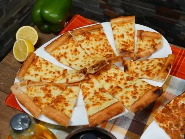 CHEESE PIDE