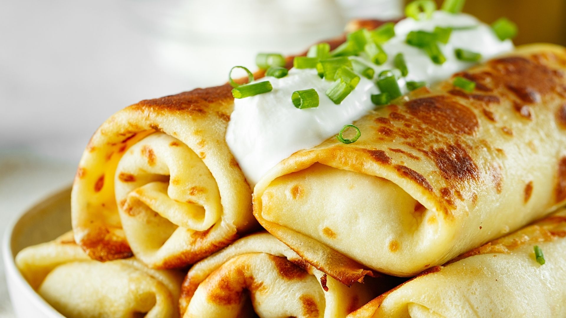 turkish gozleme with yoghurt